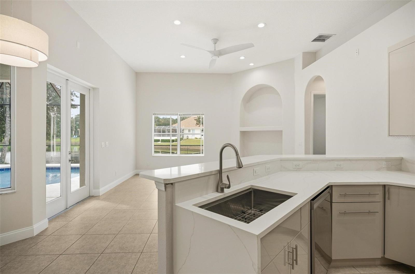 Image 14 of 80 For 28 Front Street