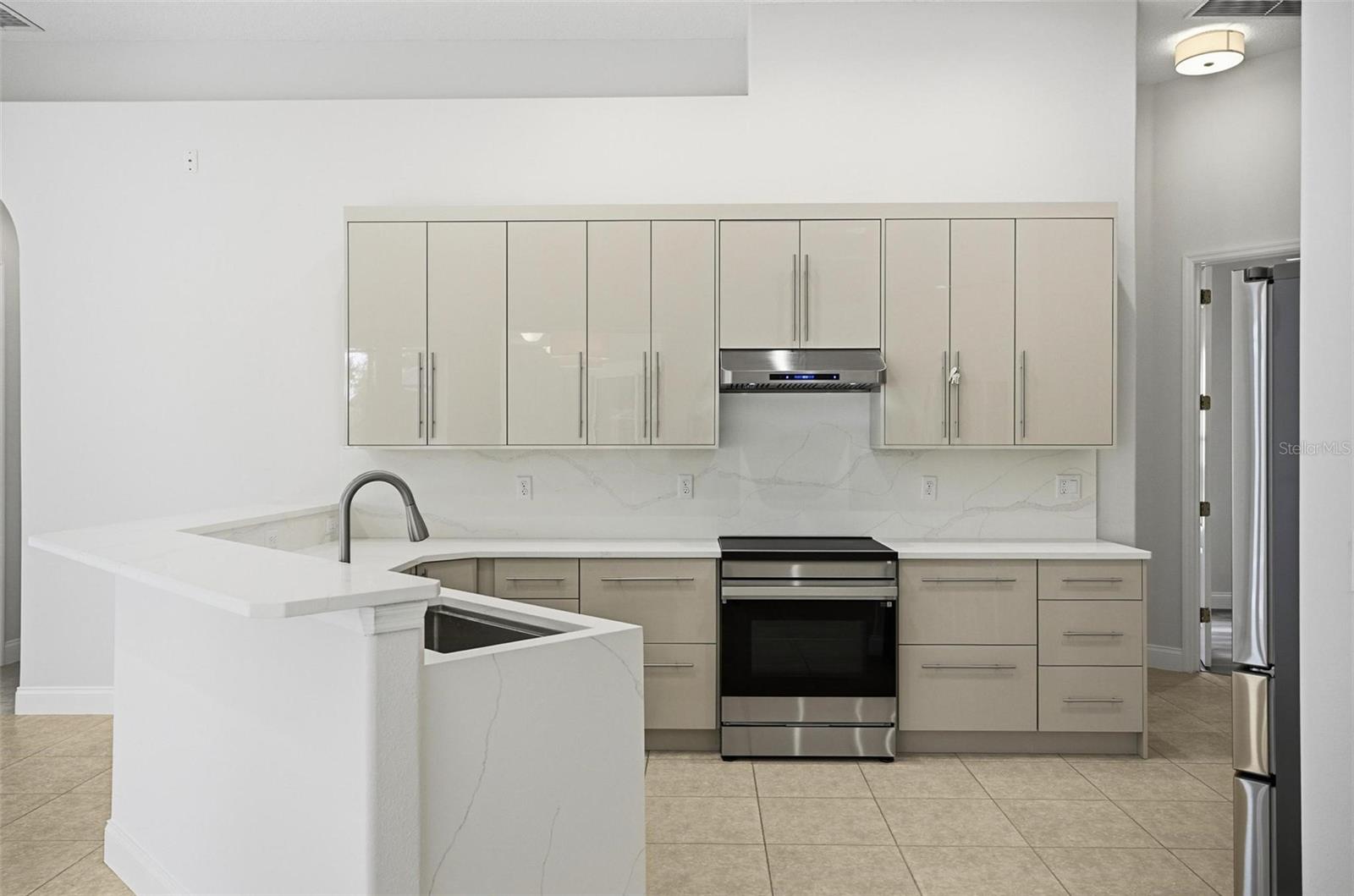 Image 16 of 80 For 28 Front Street