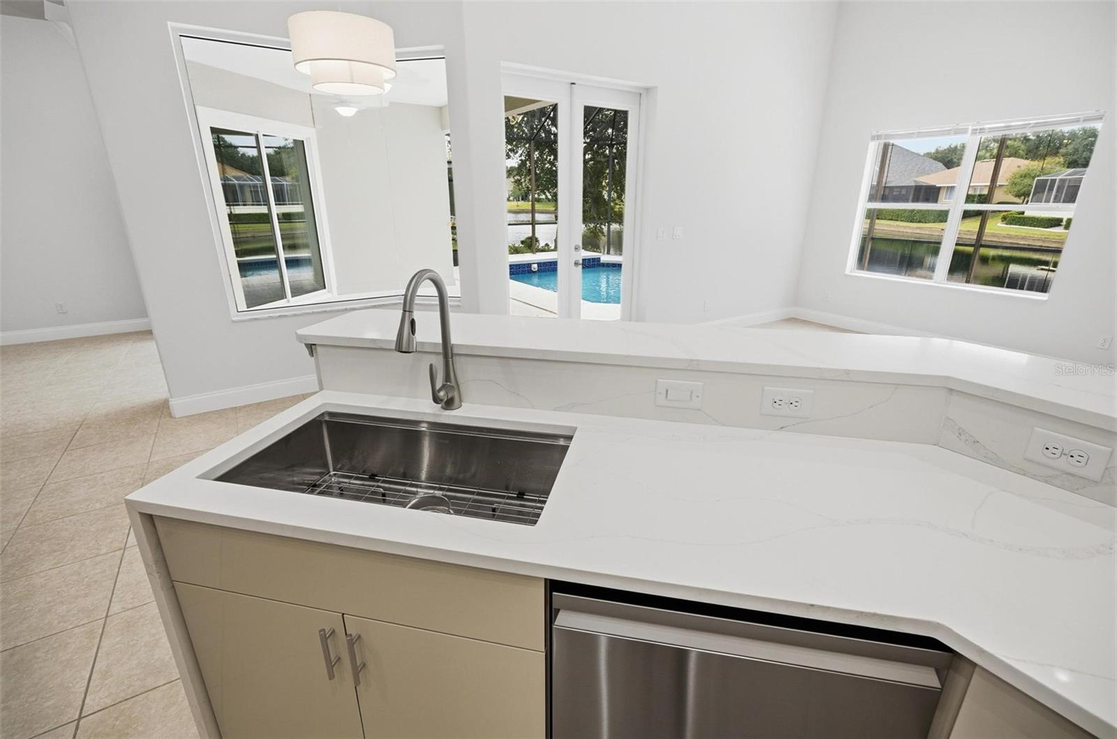 Image 18 of 80 For 28 Front Street