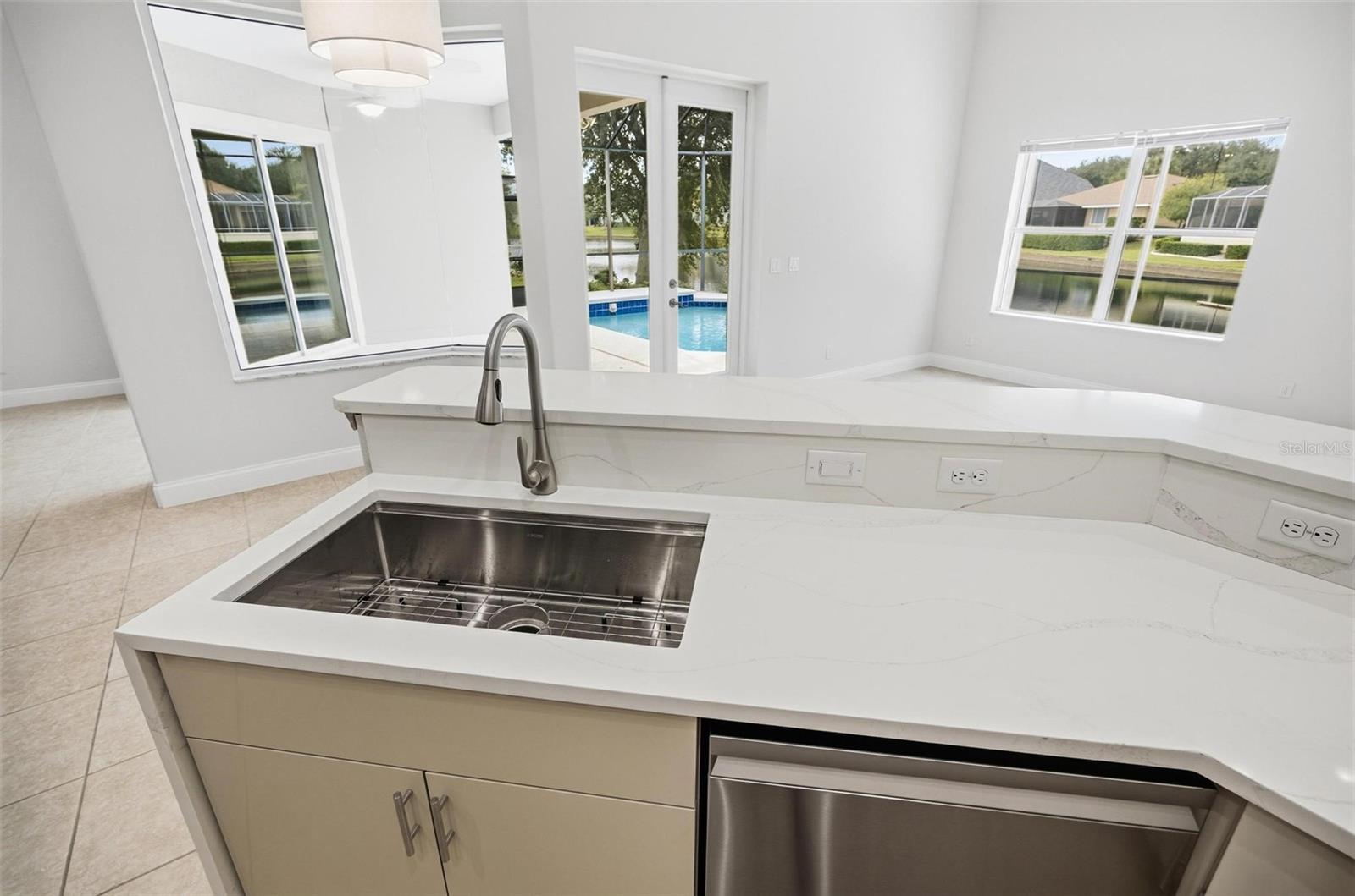 Image 20 of 80 For 28 Front Street