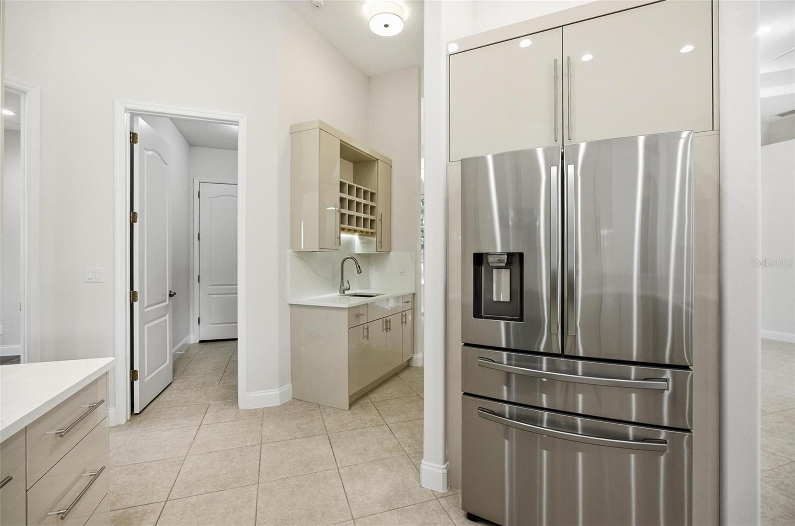 Image 21 of 80 For 28 Front Street