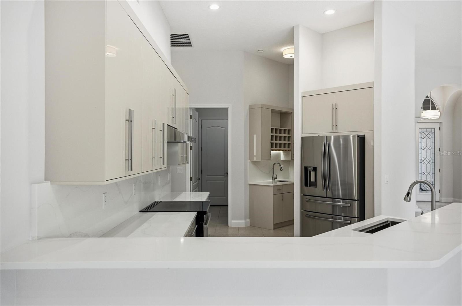 Image 23 of 80 For 28 Front Street