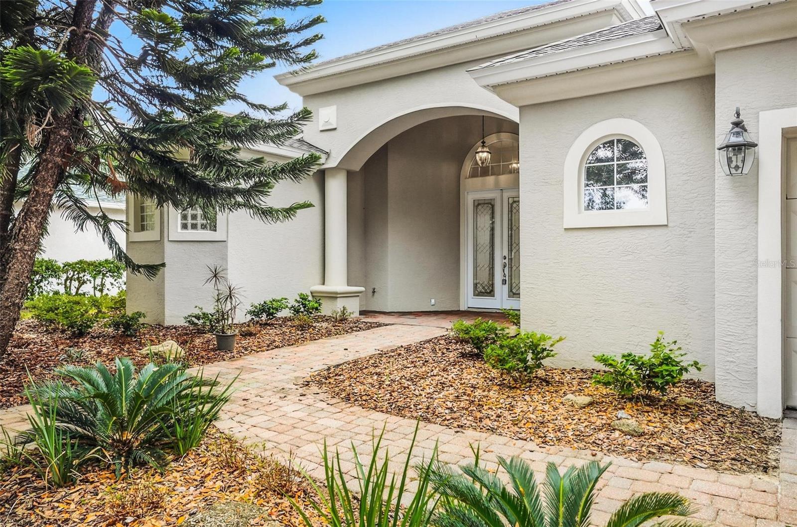 Image 4 of 80 For 28 Front Street