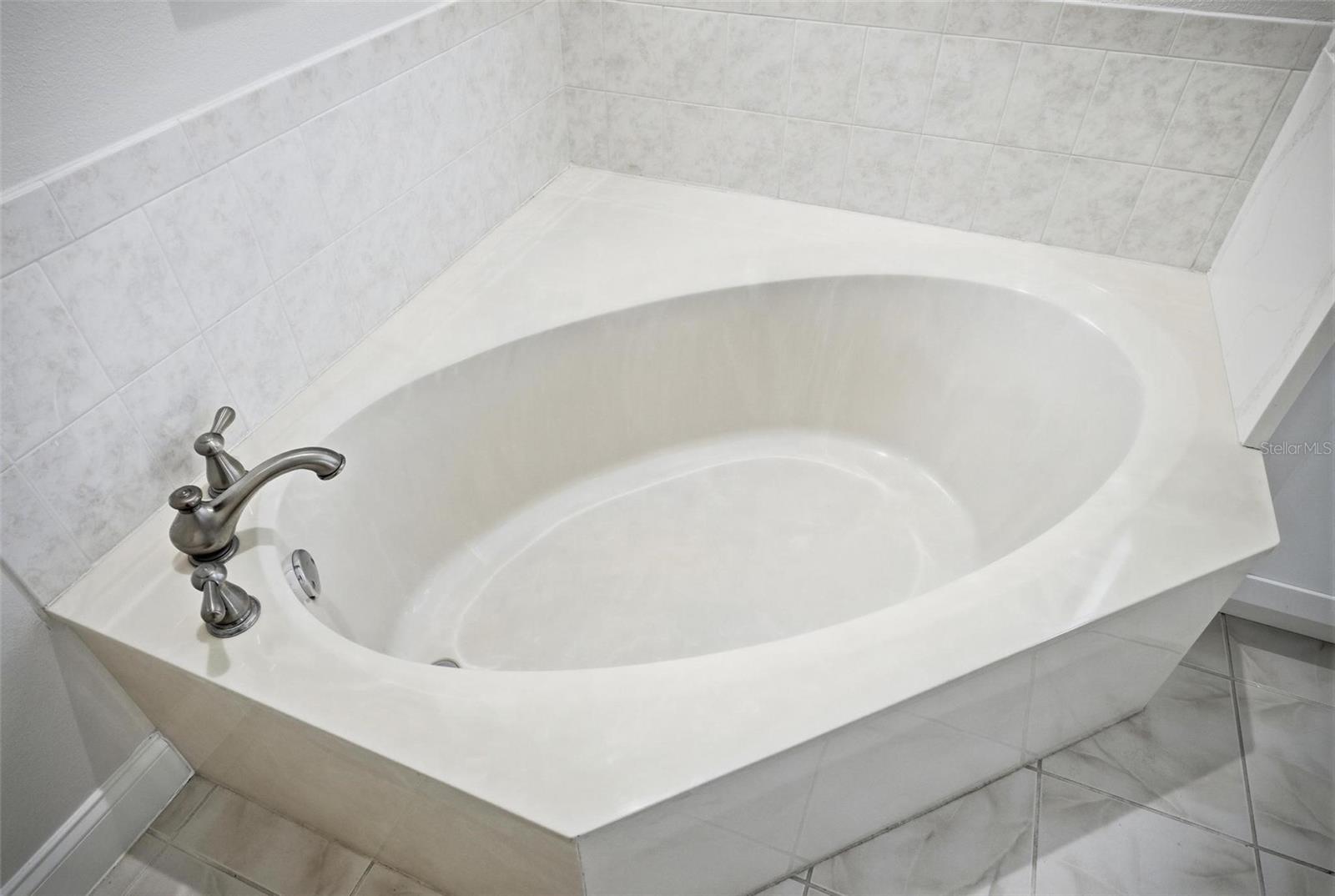 Image 40 of 80 For 28 Front Street