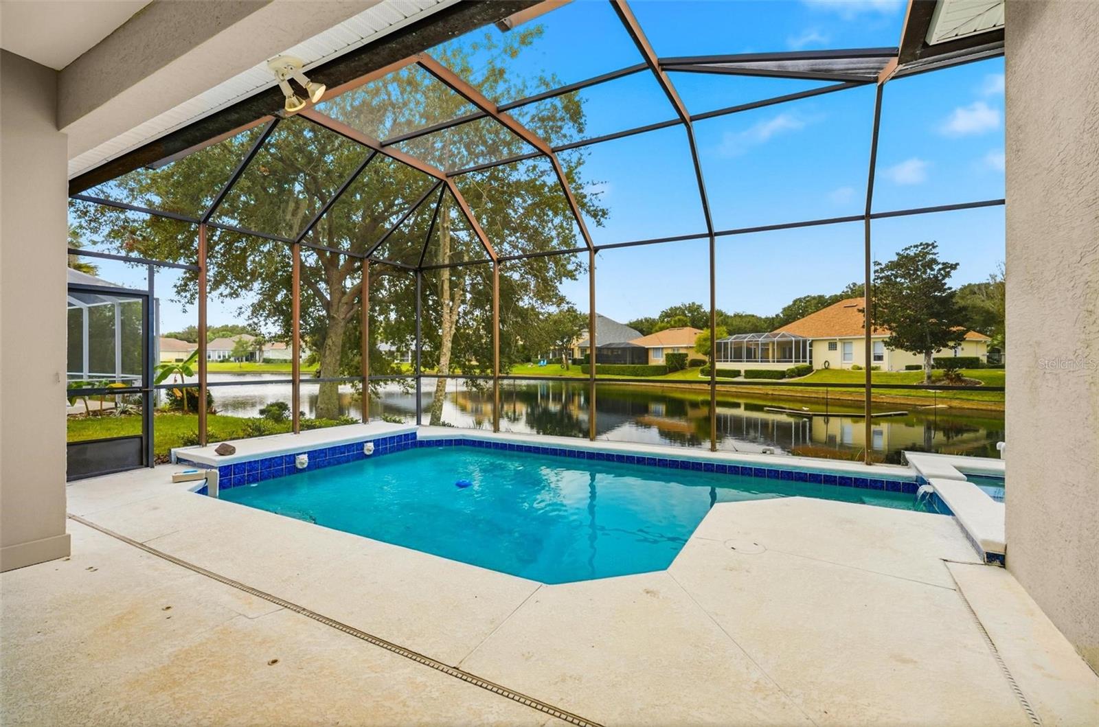 Image 59 of 80 For 28 Front Street