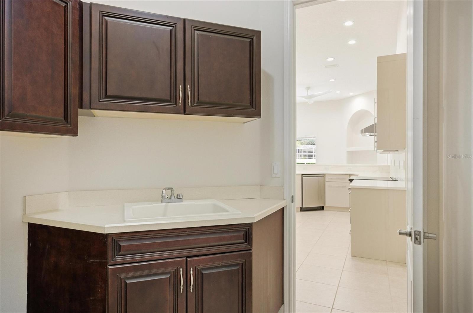 Image 69 of 80 For 28 Front Street