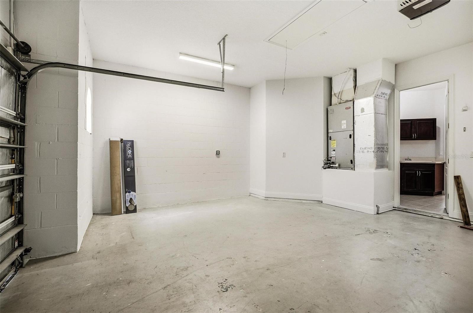 Image 71 of 80 For 28 Front Street