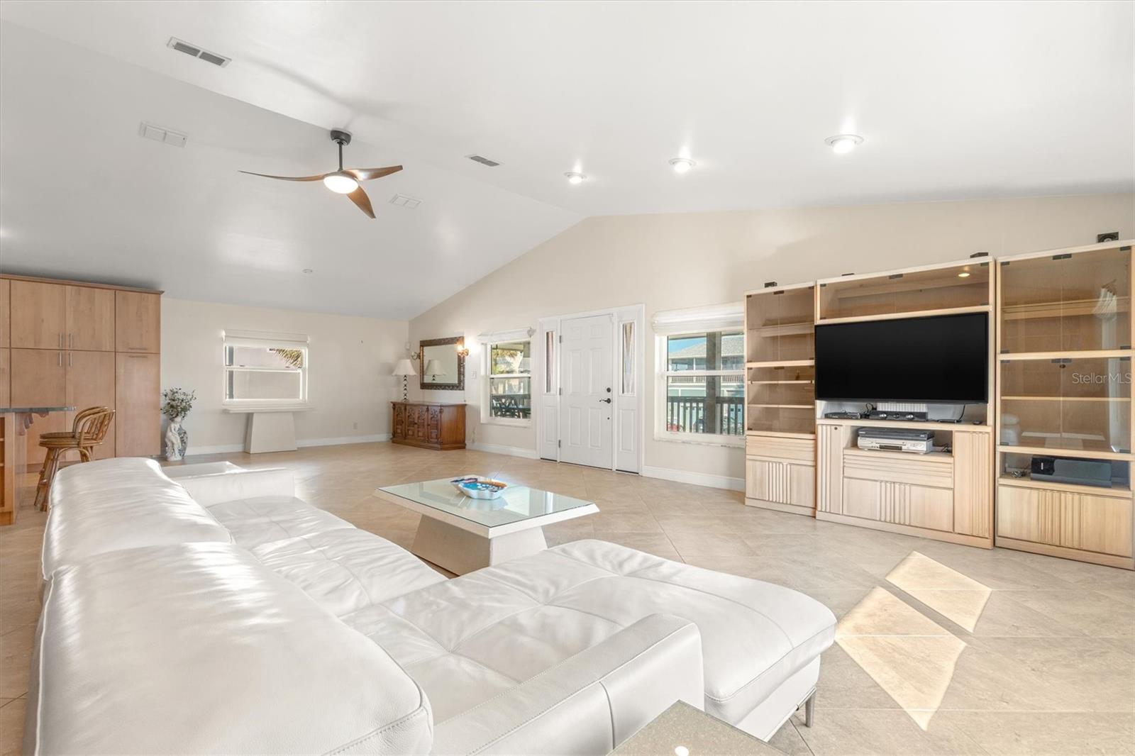 Image 11 of 72 For 56 Ocean Street