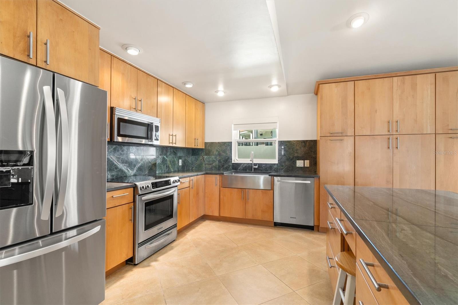 Image 6 of 72 For 56 Ocean Street