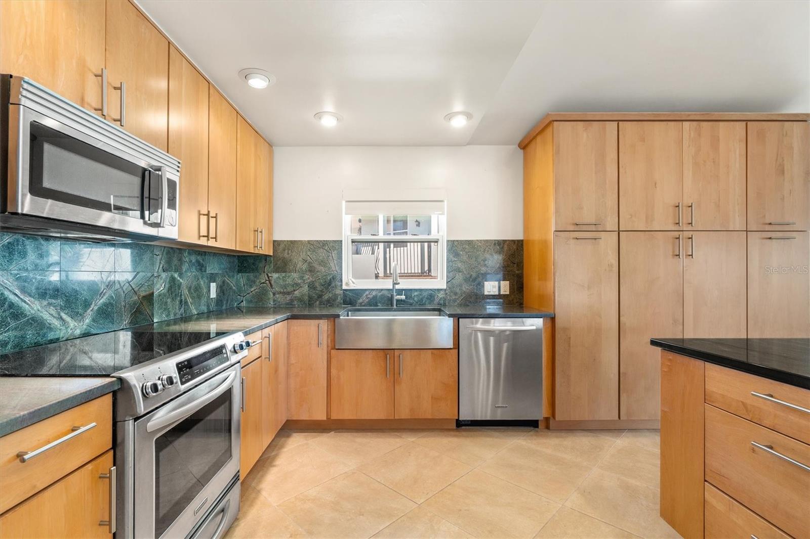 Image 7 of 72 For 56 Ocean Street