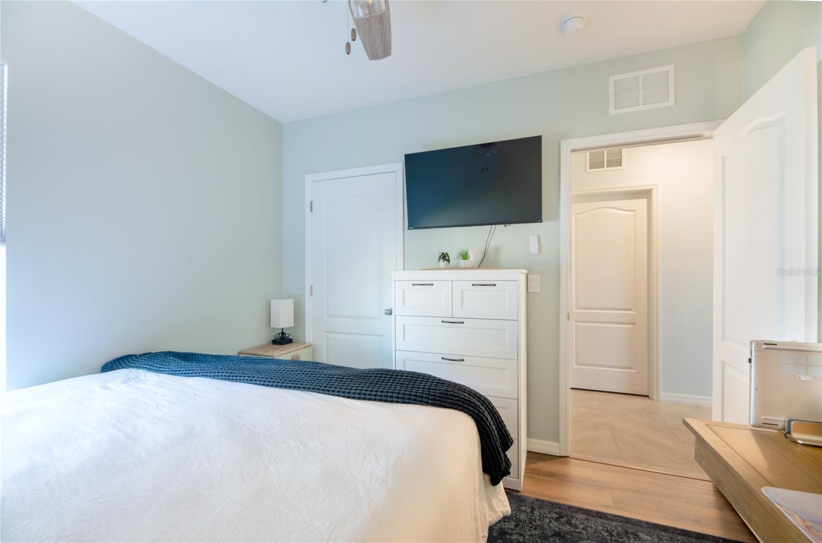 Image 18 of 30 For 3124 Areca Avenue