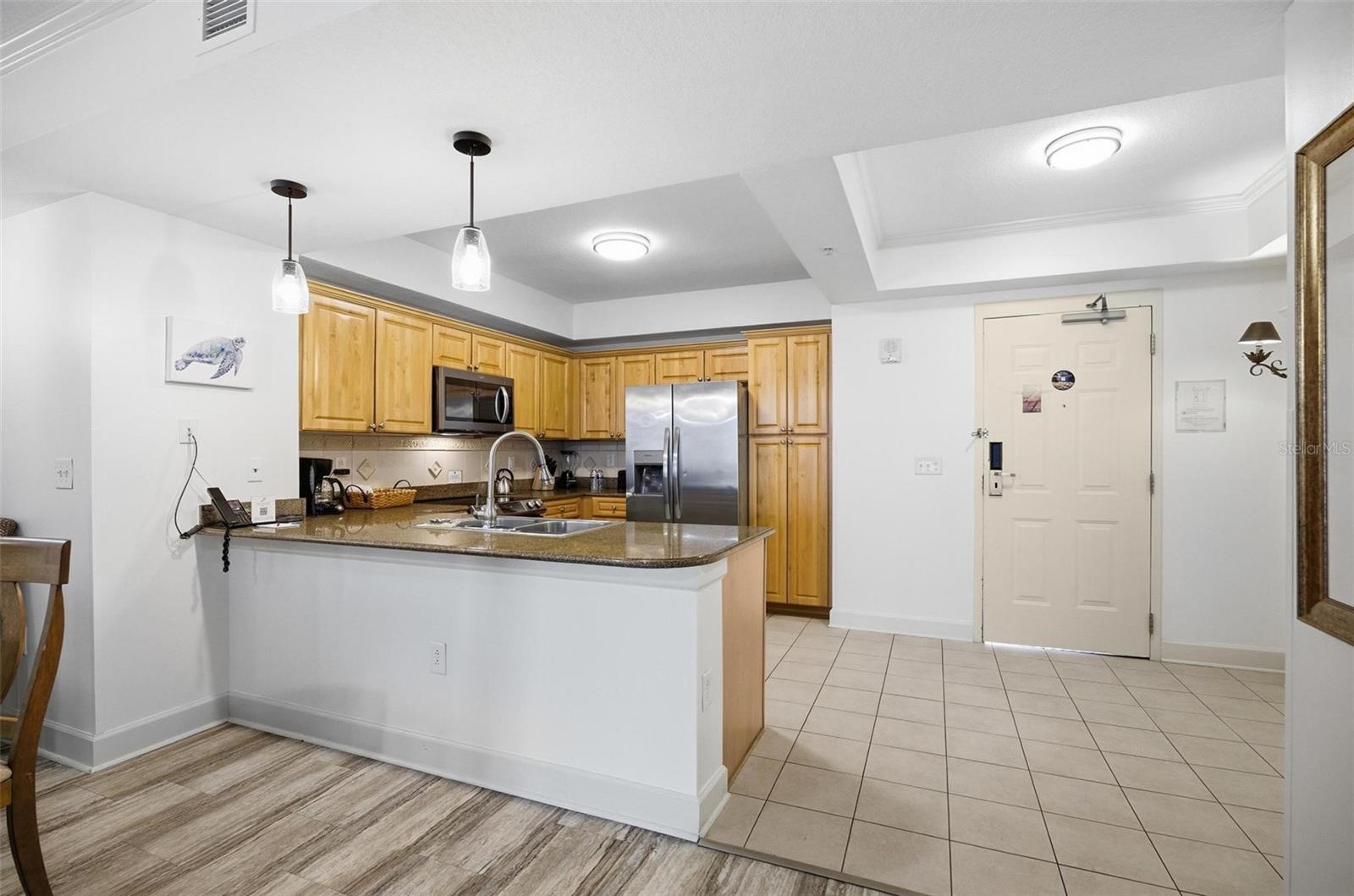 Image 11 of 76 For 200 Ocean Crest Drive 707