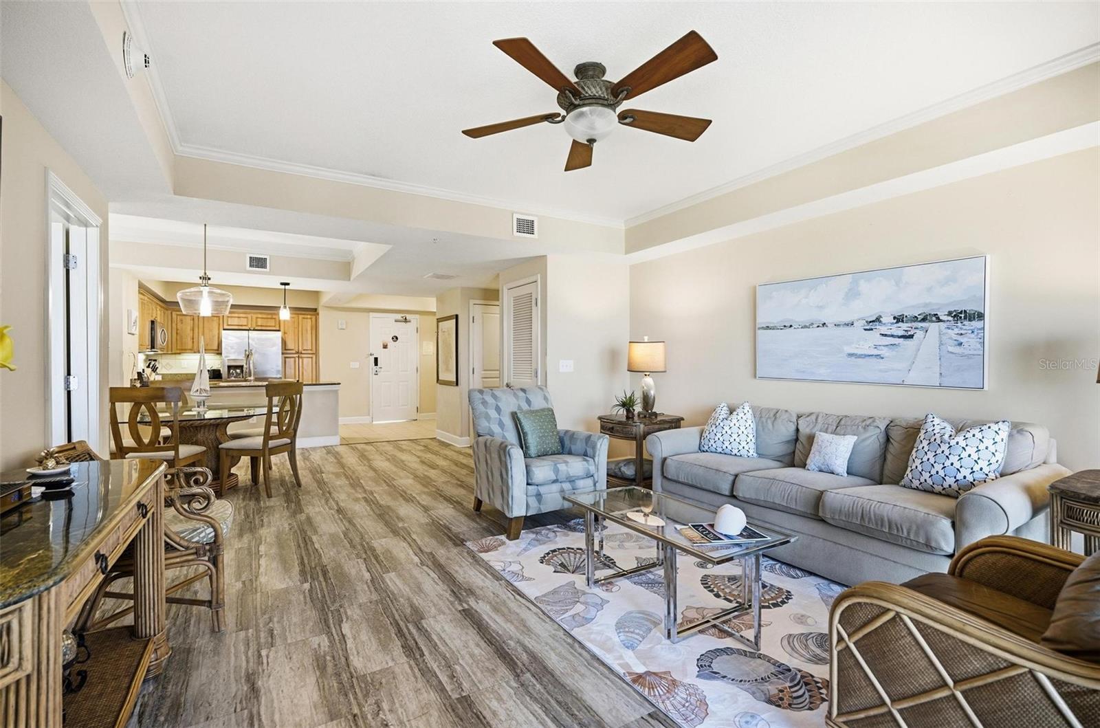 Image 16 of 76 For 200 Ocean Crest Drive 707