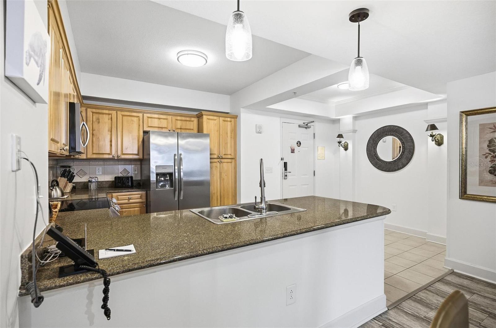 Image 18 of 76 For 200 Ocean Crest Drive 707