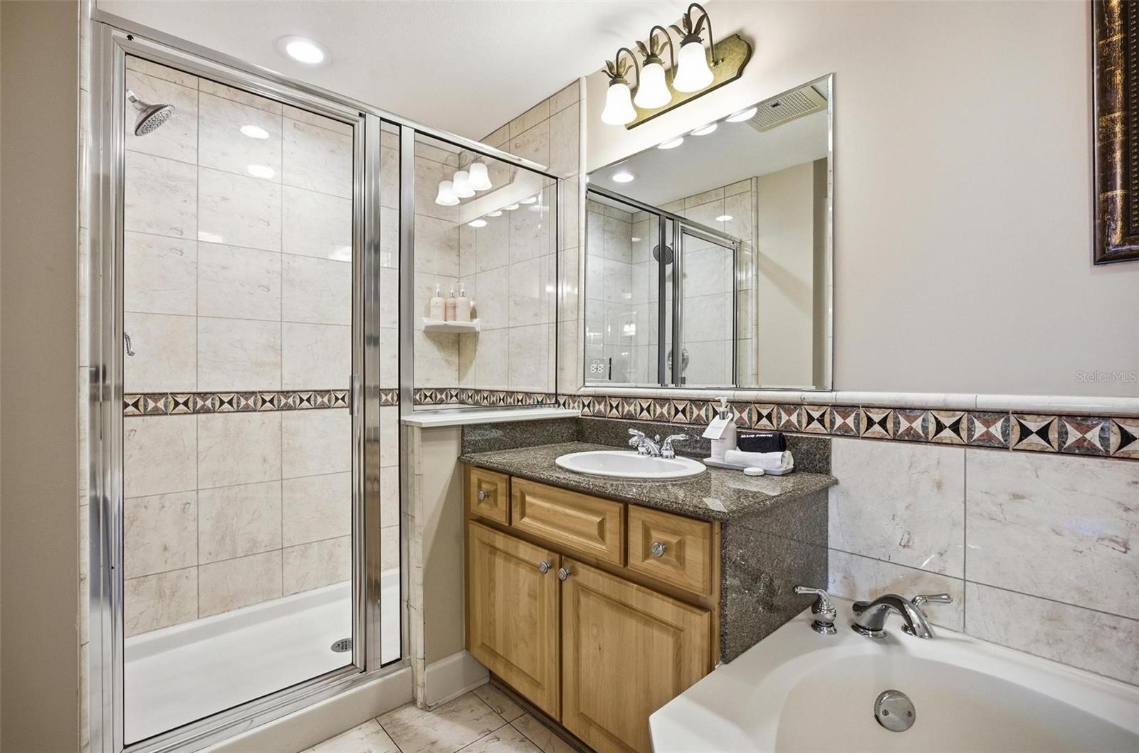 Image 30 of 76 For 200 Ocean Crest Drive 707