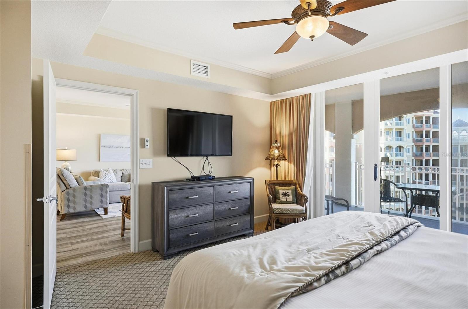 Image 32 of 76 For 200 Ocean Crest Drive 707