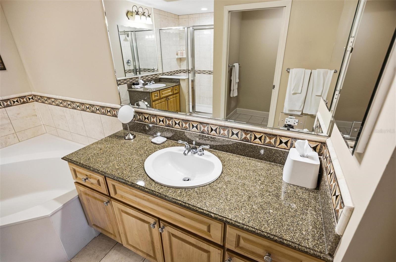 Image 34 of 76 For 200 Ocean Crest Drive 707