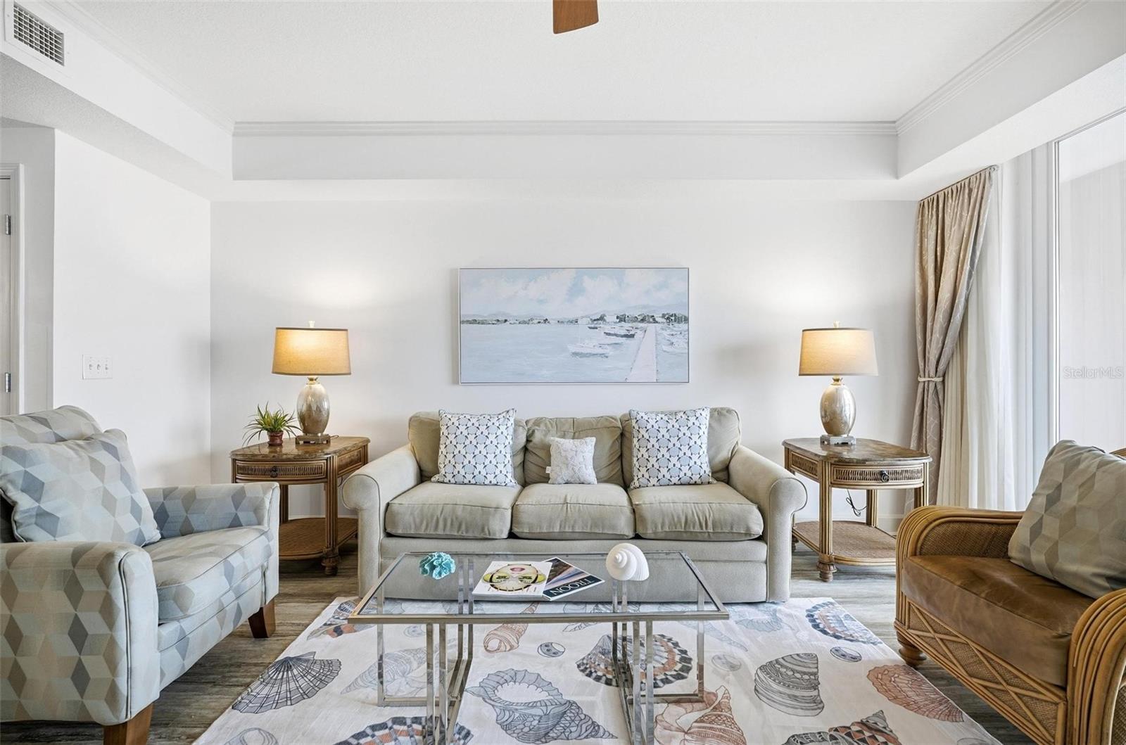 Image 4 of 76 For 200 Ocean Crest Drive 707