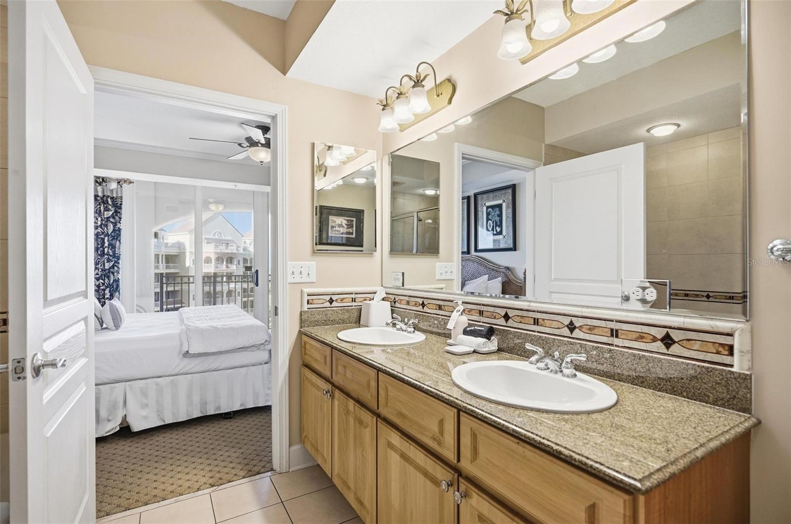 Image 40 of 76 For 200 Ocean Crest Drive 707