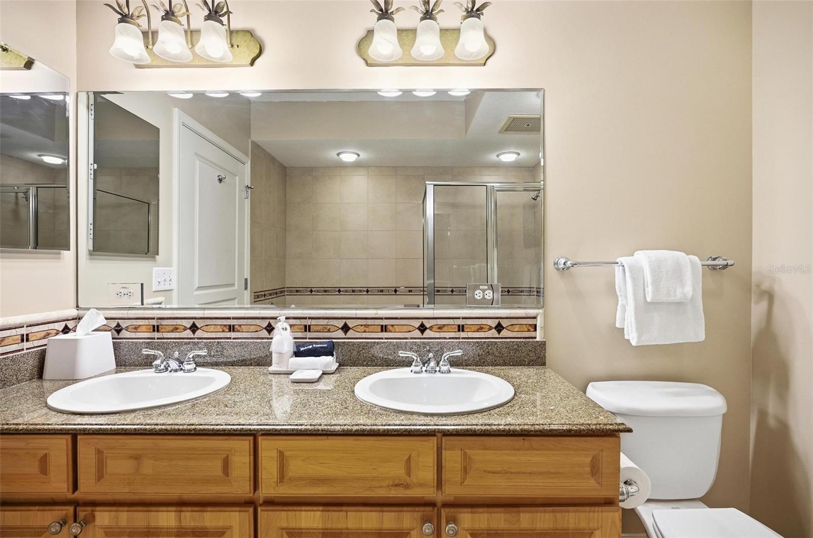 Image 43 of 76 For 200 Ocean Crest Drive 707