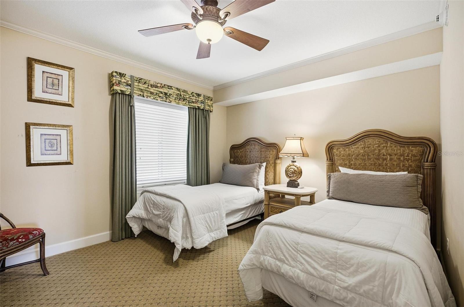 Image 44 of 76 For 200 Ocean Crest Drive 707