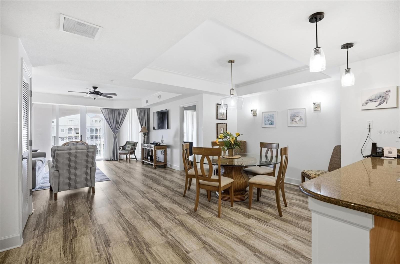 Image 5 of 76 For 200 Ocean Crest Drive 707