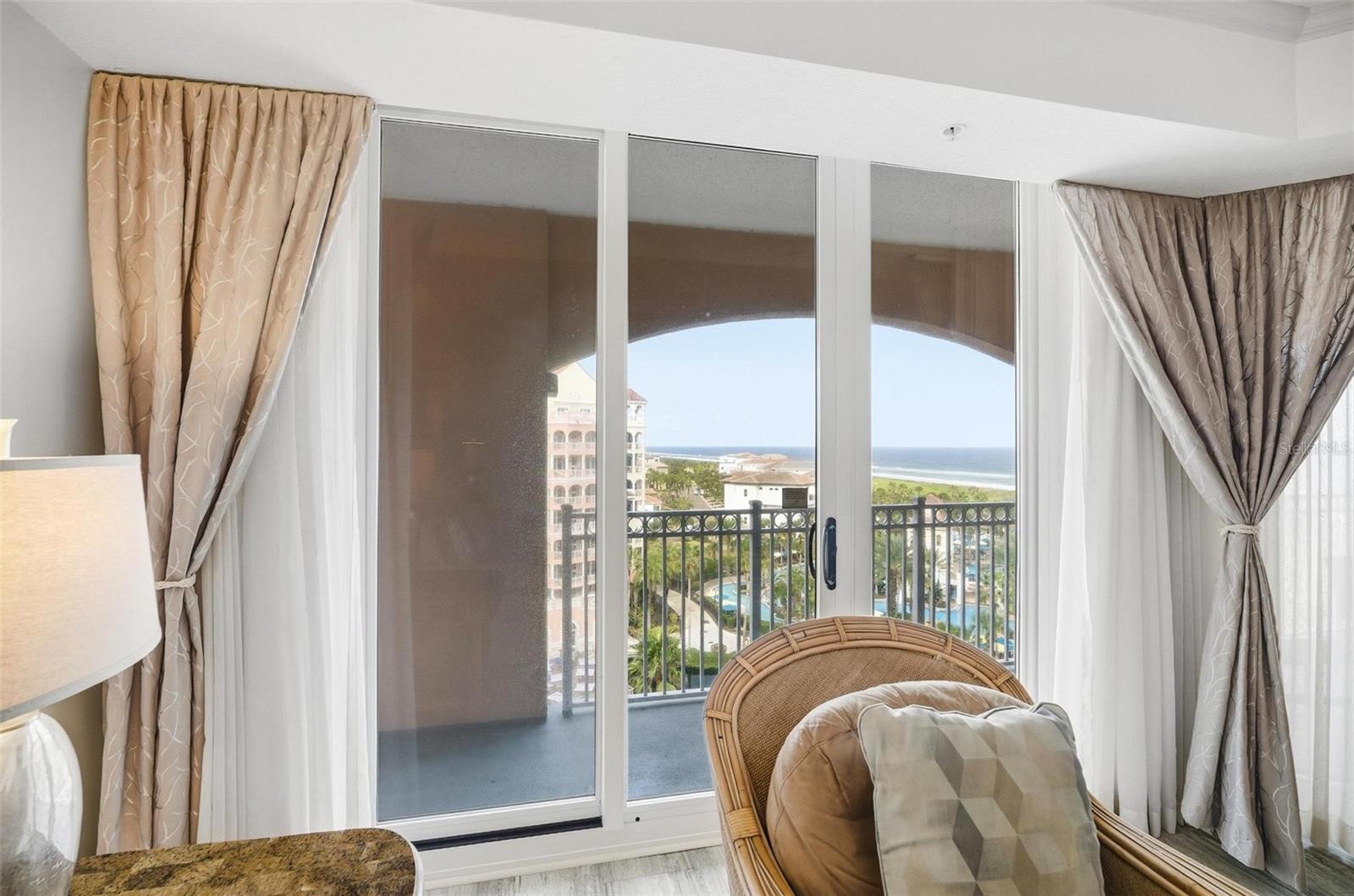 Image 6 of 76 For 200 Ocean Crest Drive 707