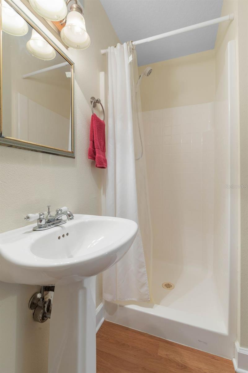 Image 40 of 61 For 5011 John Anderson Highway