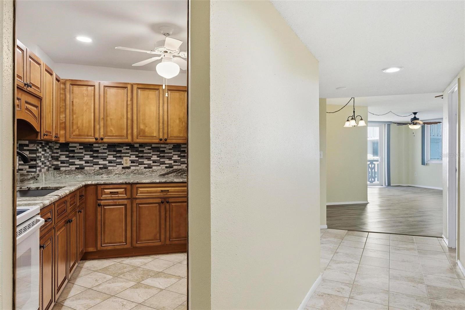 Image 11 of 62 For 925 Halifax Avenue 103