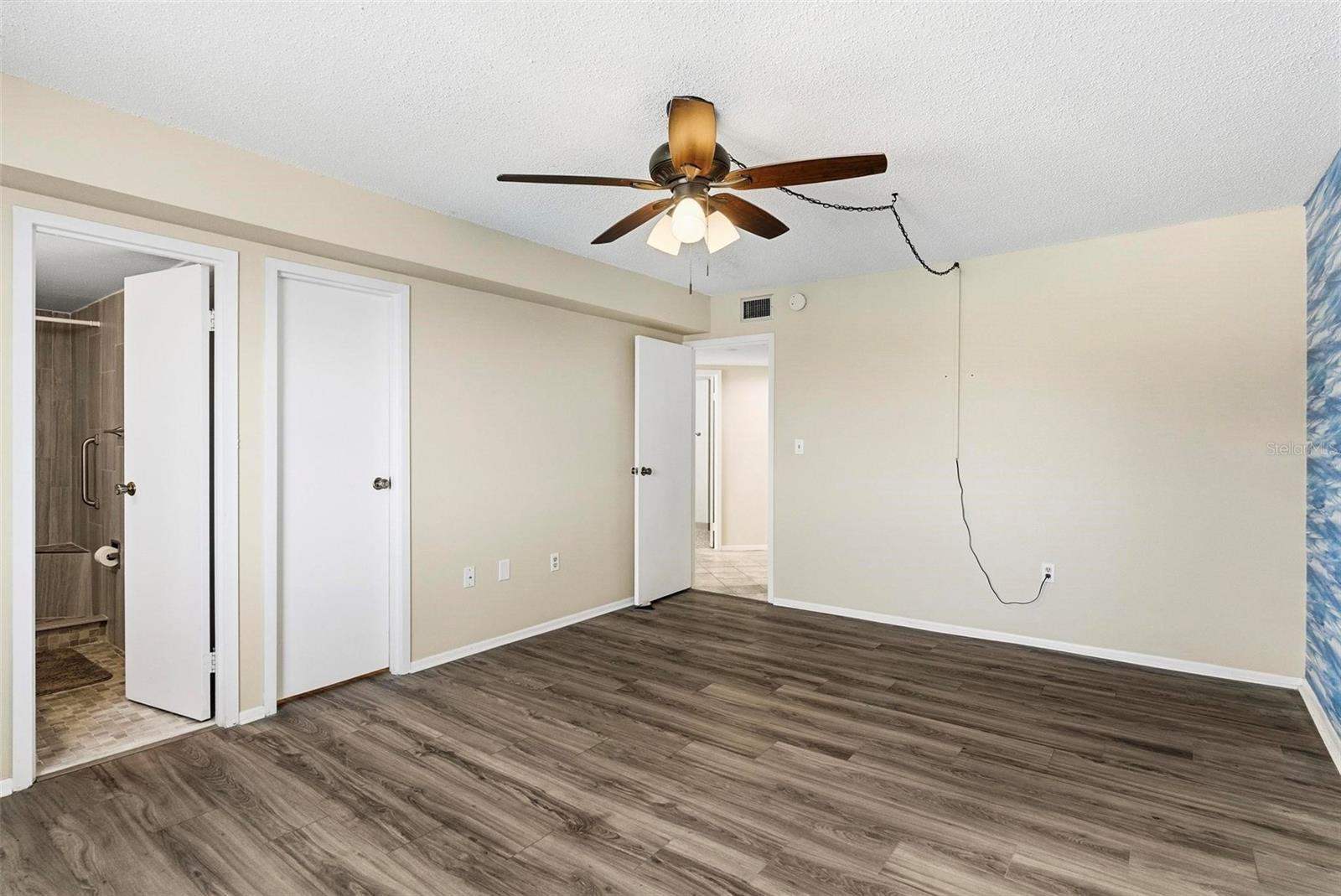 Image 26 of 62 For 925 Halifax Avenue 103