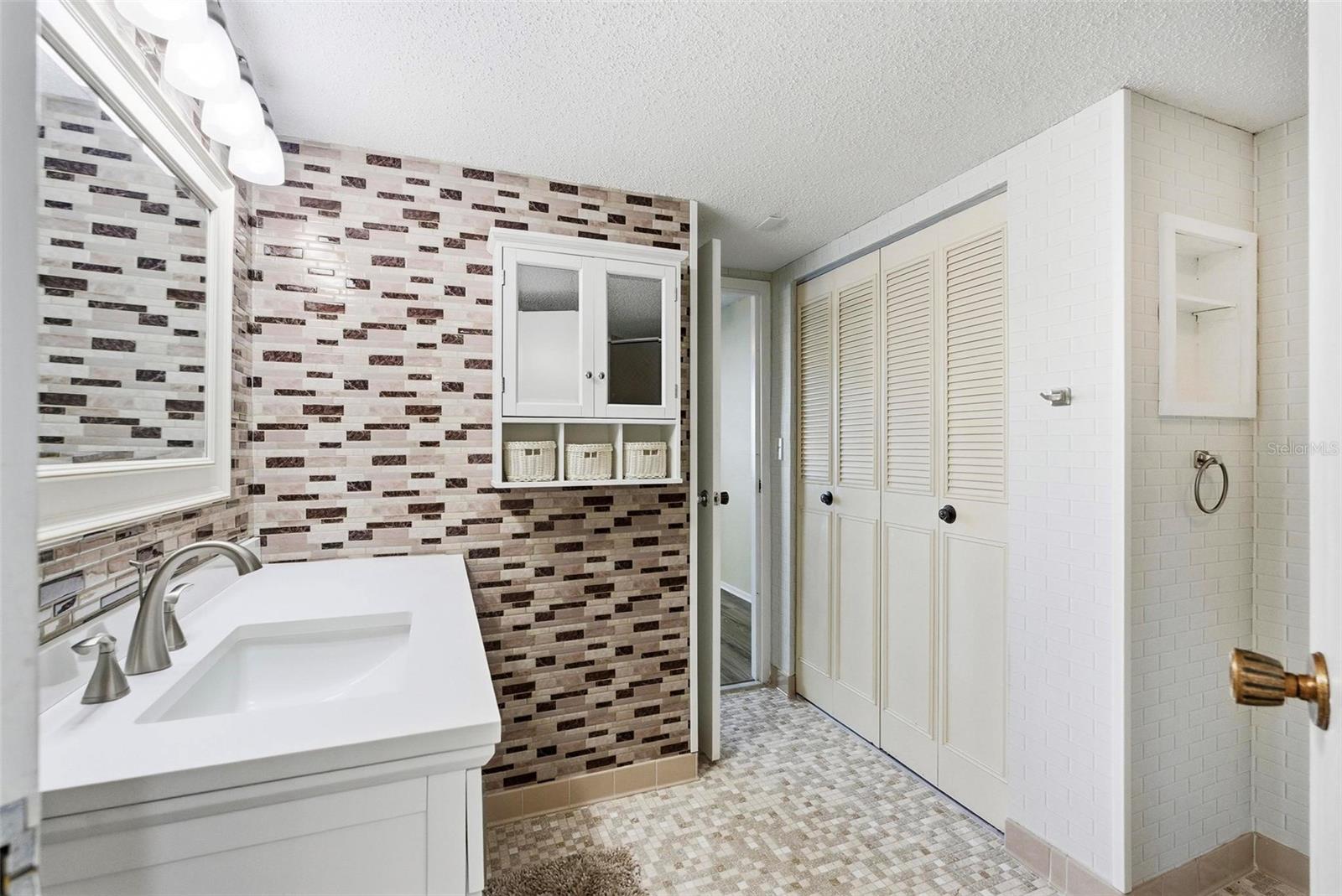 Image 37 of 62 For 925 Halifax Avenue 103