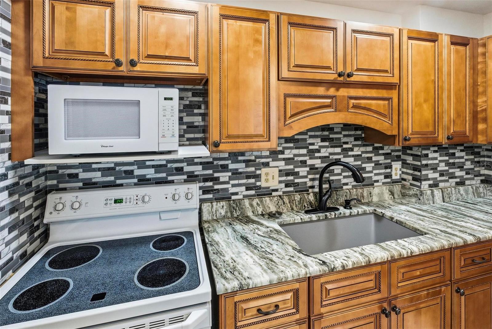 Image 9 of 62 For 925 Halifax Avenue 103