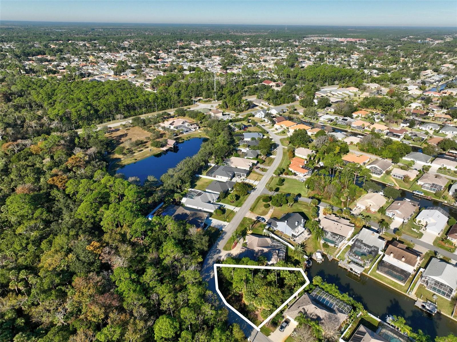 Image 15 of 25 For 27 Colechester Lane