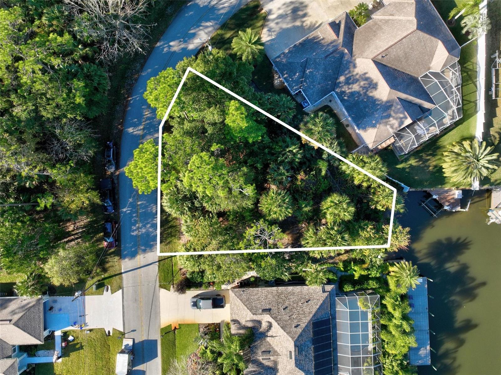 Image 17 of 25 For 27 Colechester Lane