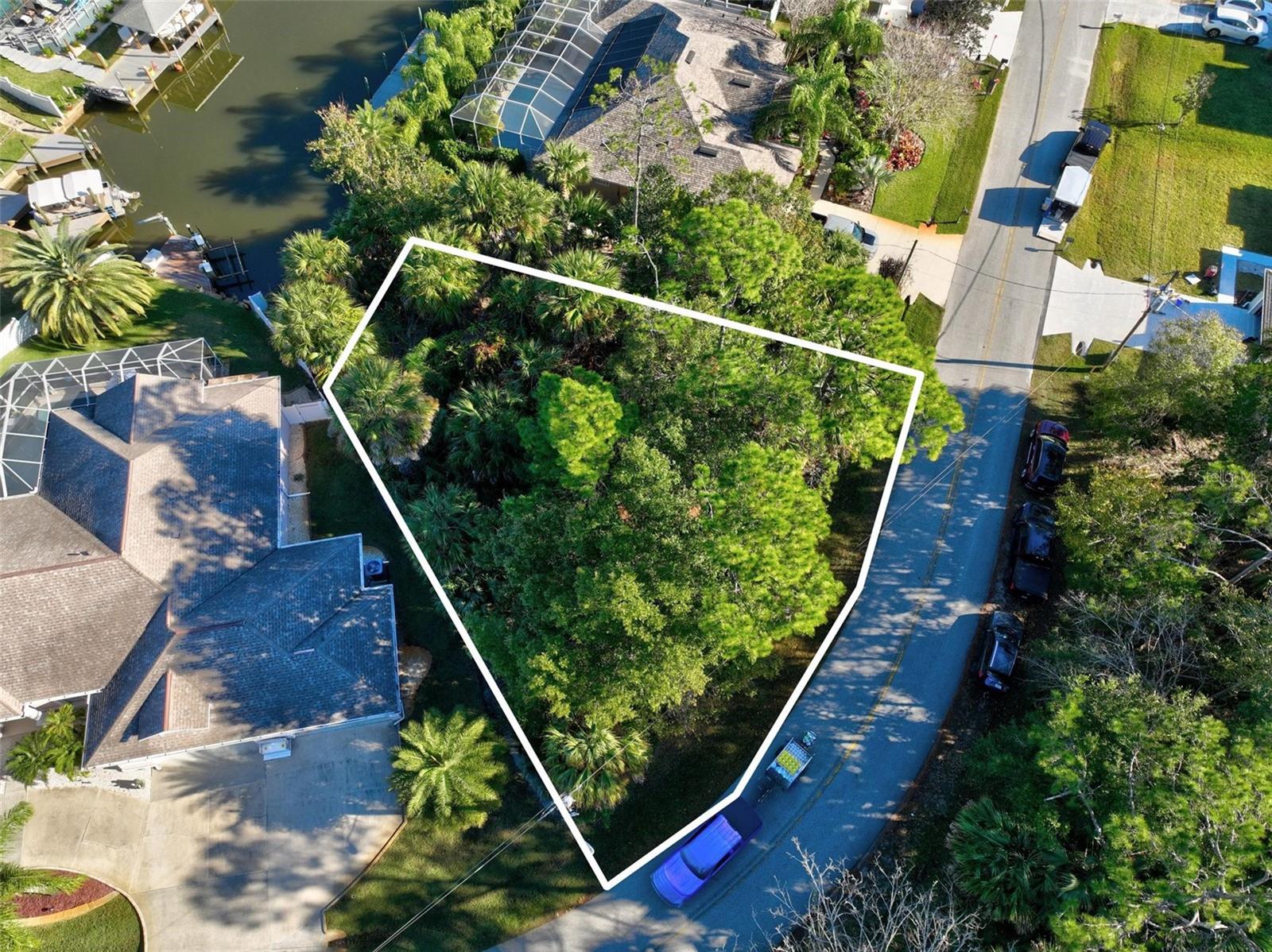 Image 18 of 25 For 27 Colechester Lane