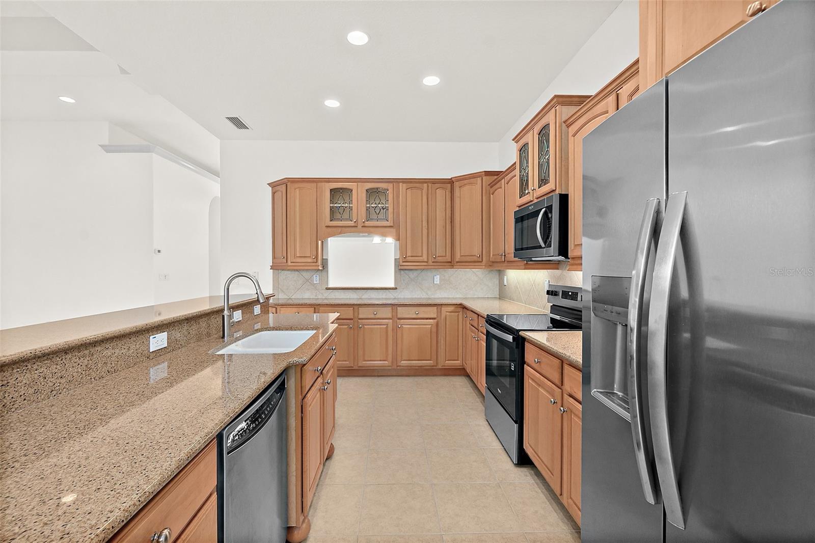 Image 19 of 51 For 79 Southlake Drive