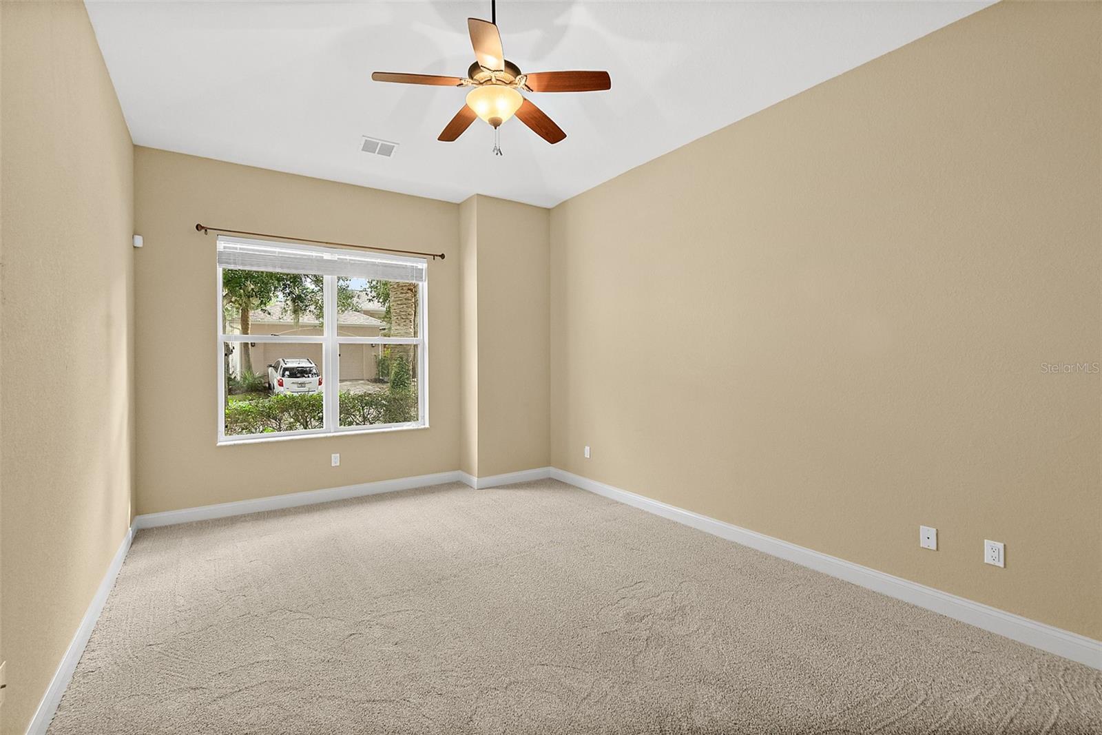 Image 28 of 51 For 79 Southlake Drive