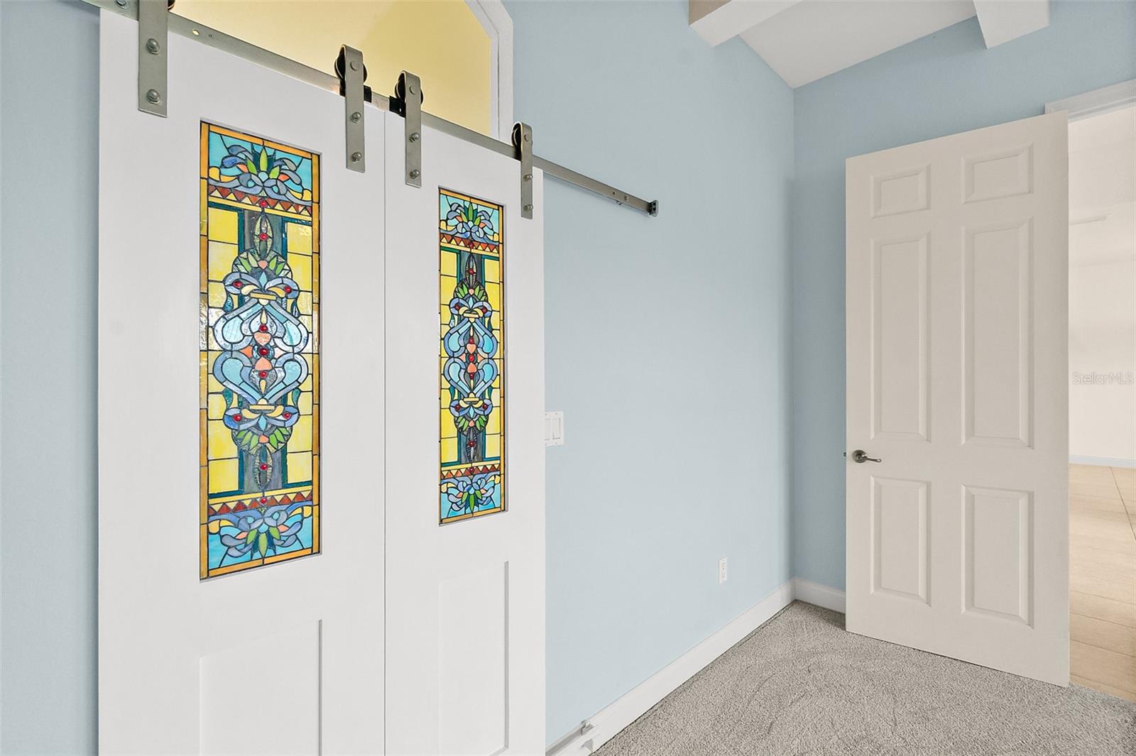 Image 38 of 51 For 79 Southlake Drive