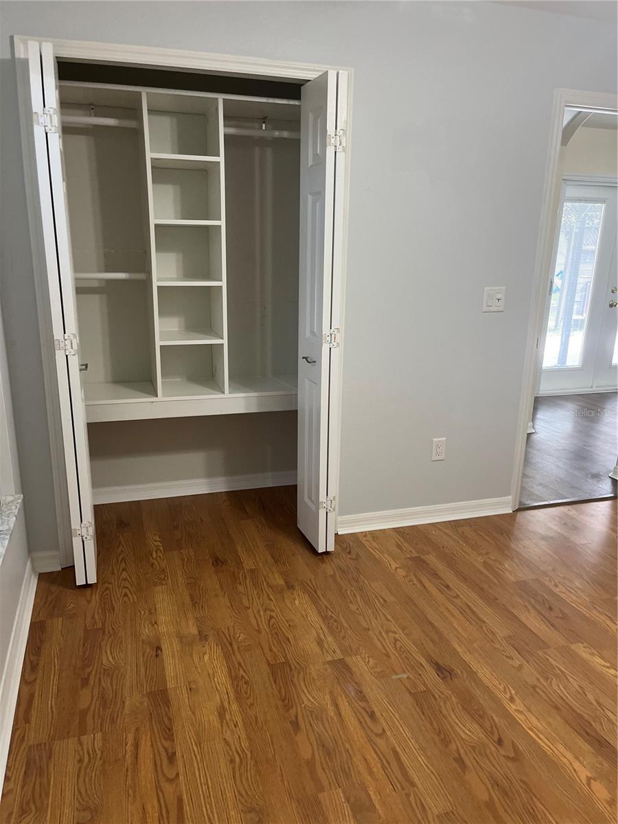 Image 10 of 41 For 12 Prairie Lane