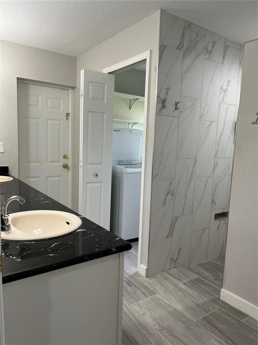 Image 26 of 41 For 12 Prairie Lane