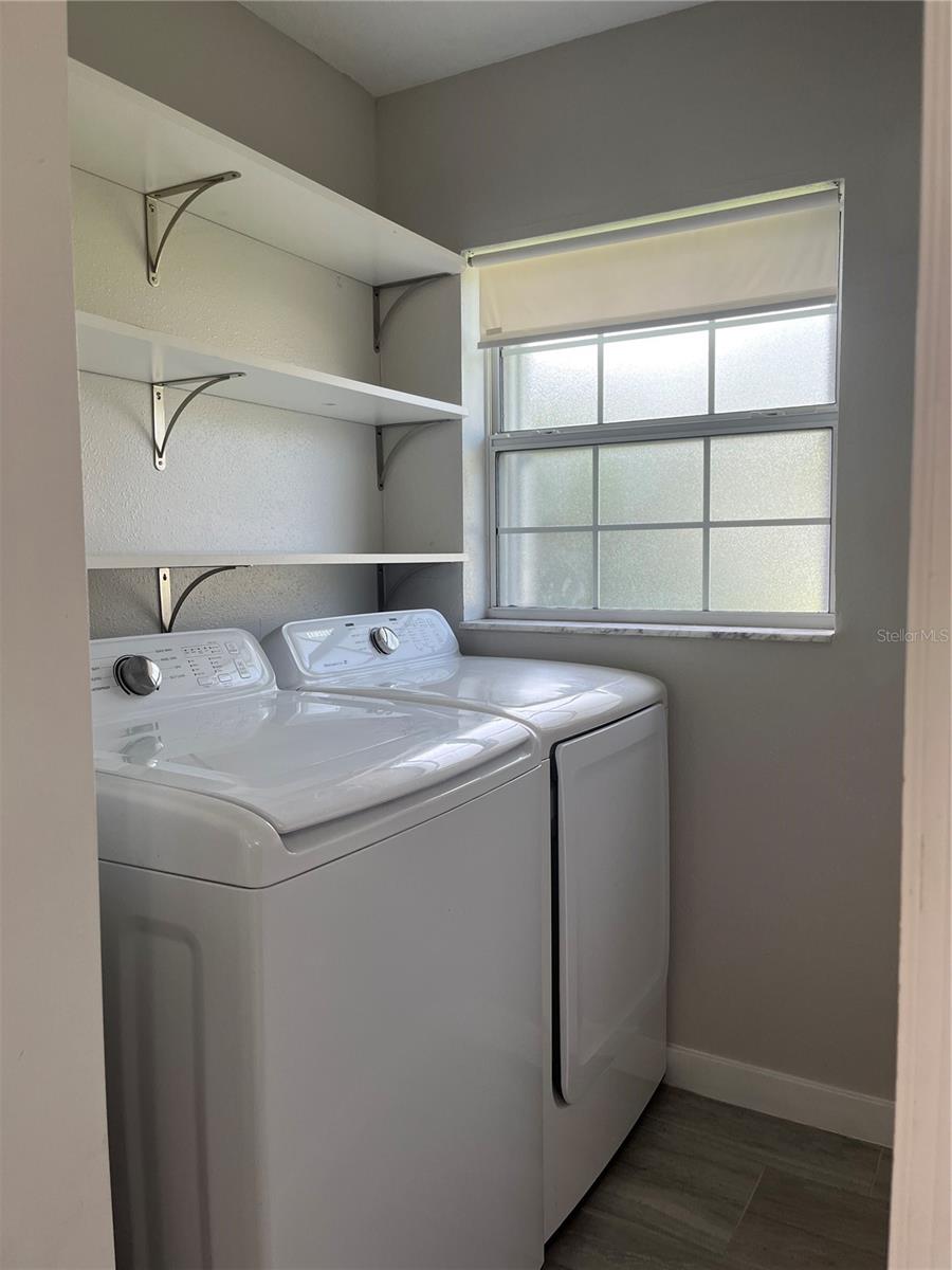 Image 30 of 41 For 12 Prairie Lane