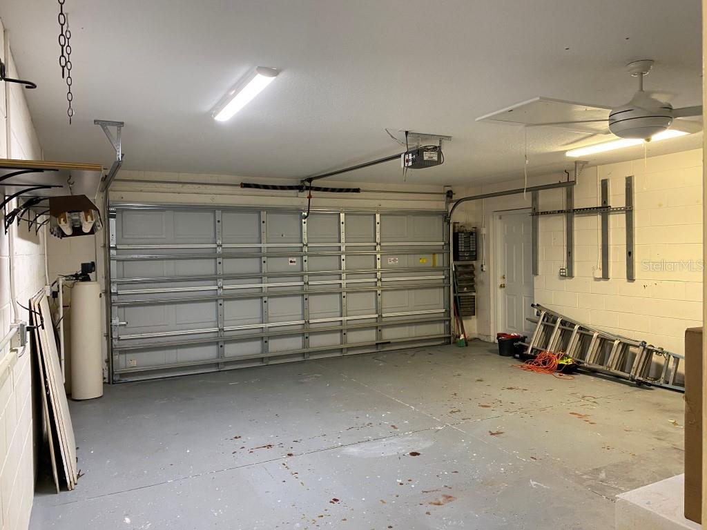 Image 31 of 41 For 12 Prairie Lane