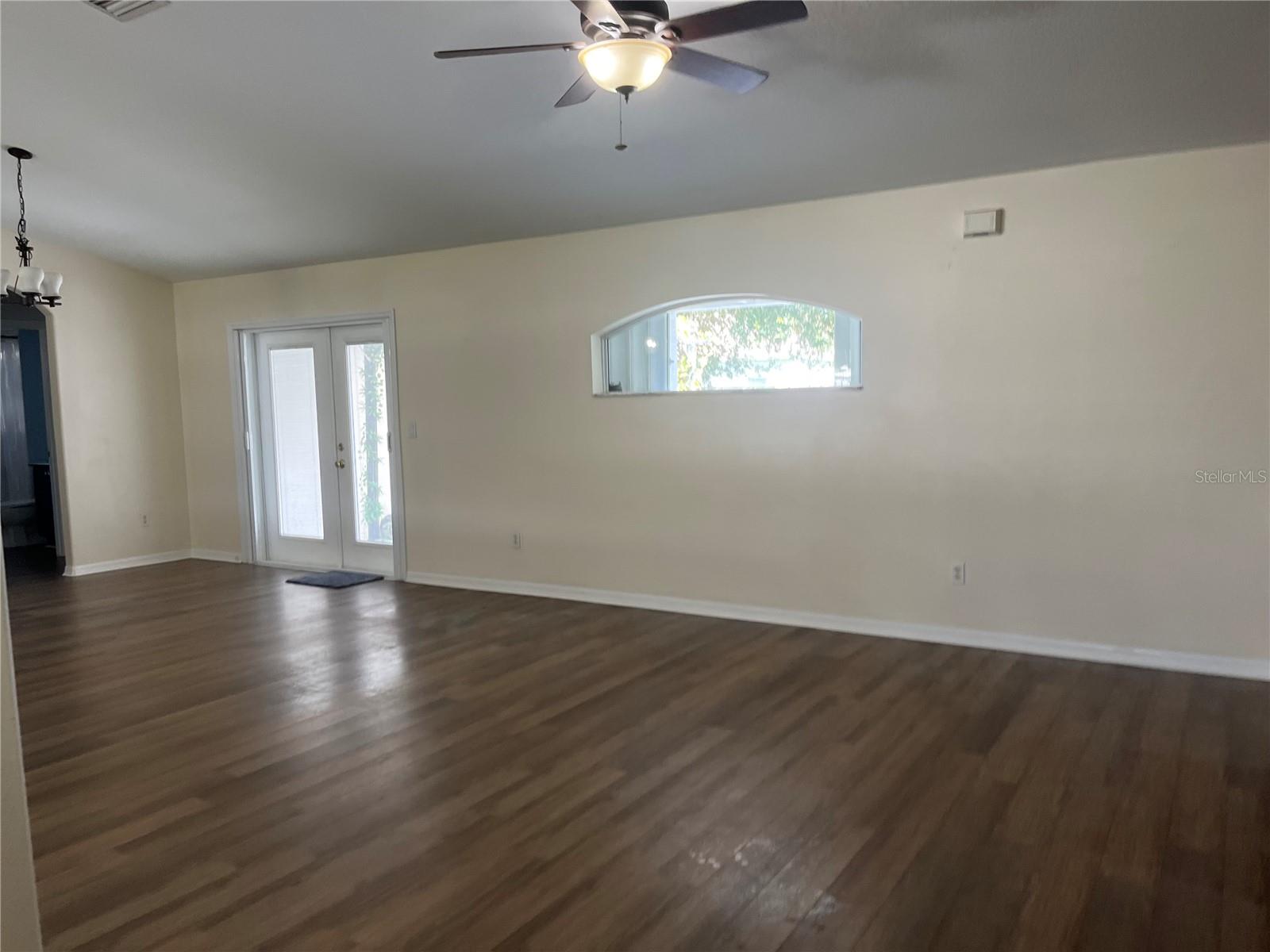 Image 4 of 41 For 12 Prairie Lane