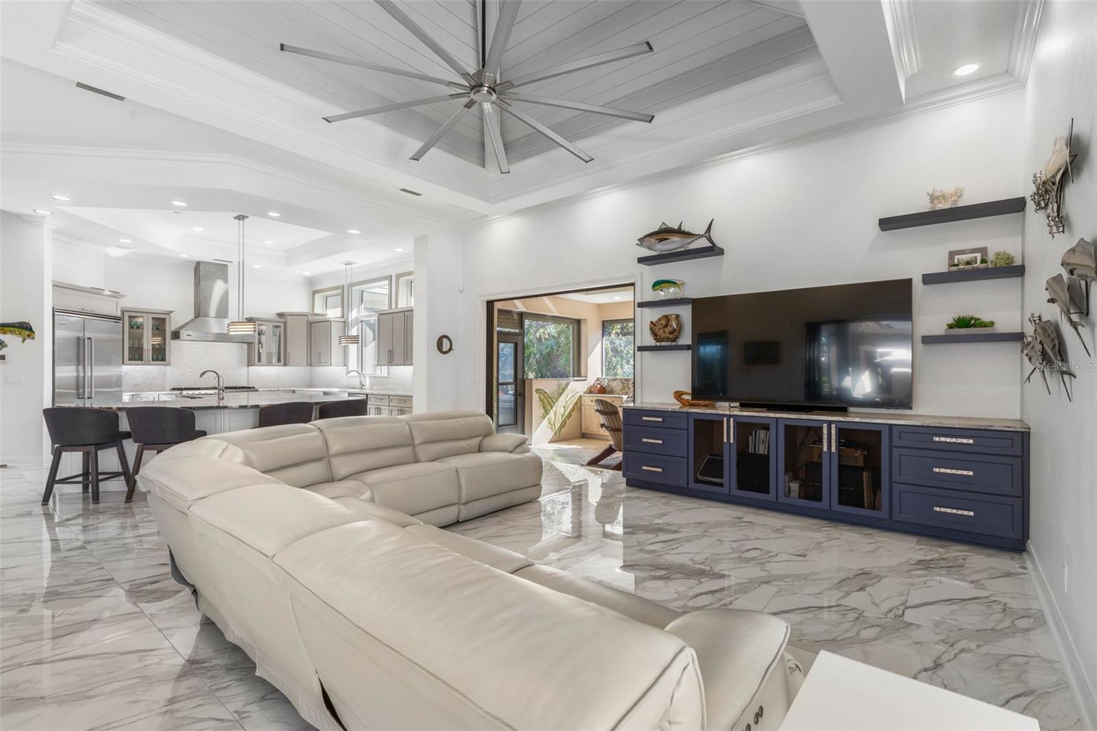 Image 15 of 79 For 146 Island Estates Parkway