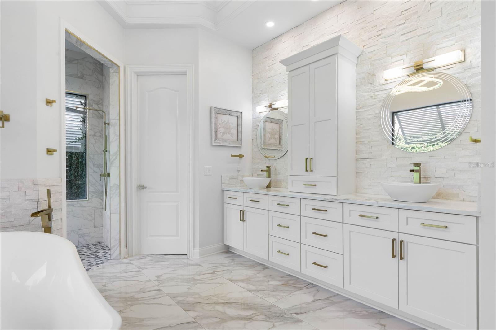 Image 36 of 79 For 146 Island Estates Parkway