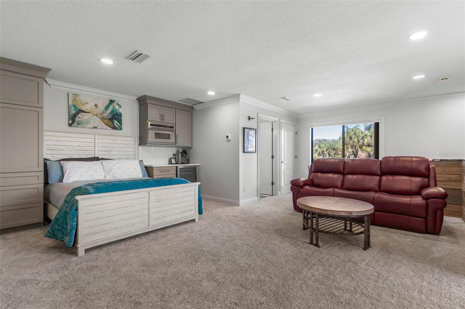 Image 45 of 79 For 146 Island Estates Parkway