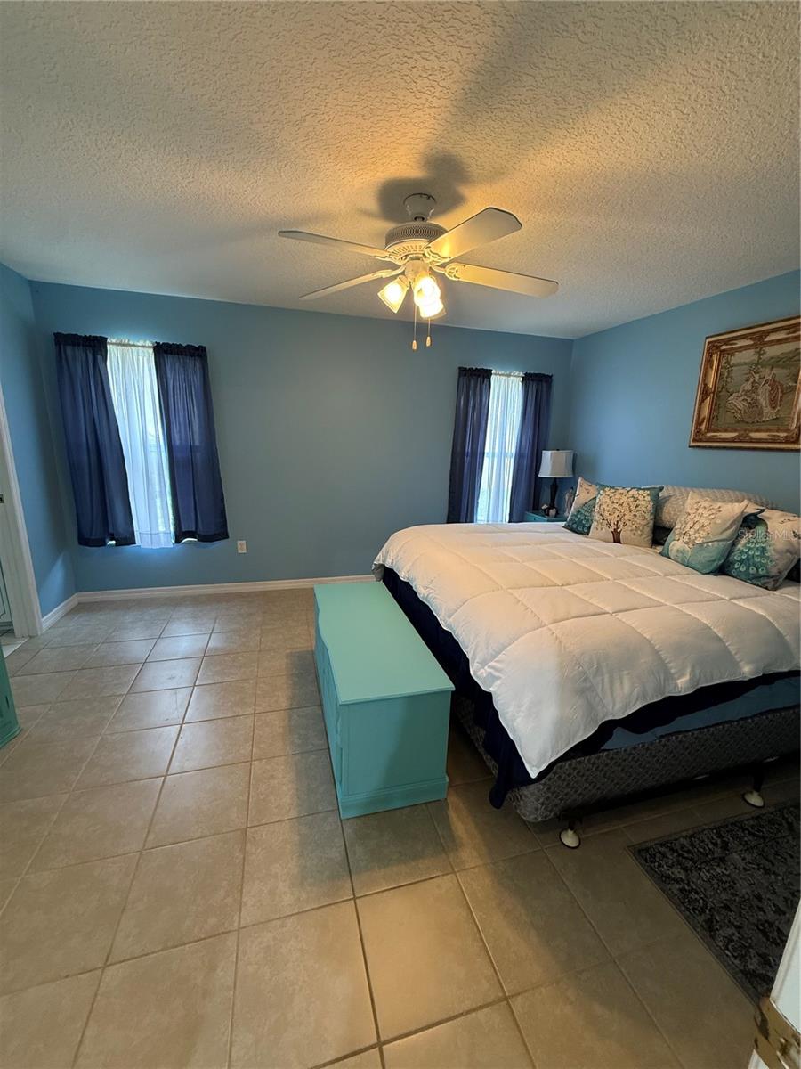 Image 3 of 20 For 4 Fernon Lane