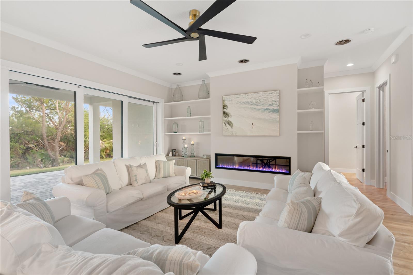 Image 18 of 65 For 2549 Palm Avenue