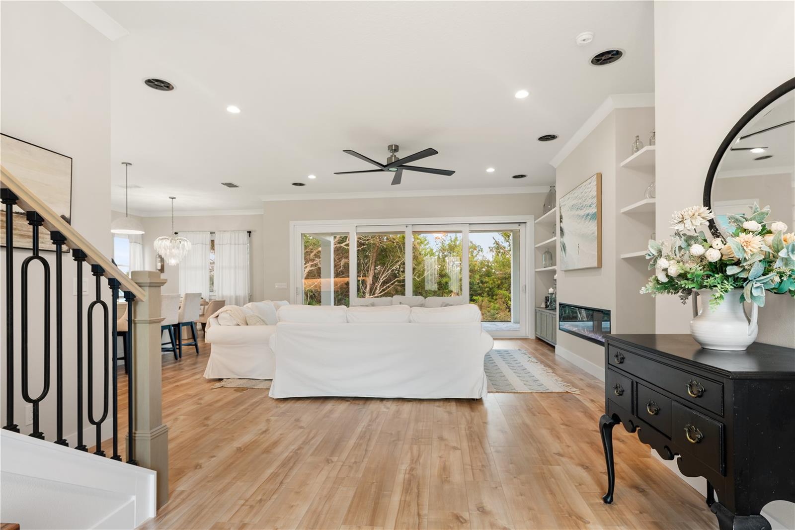 Image 2 of 65 For 2549 Palm Avenue