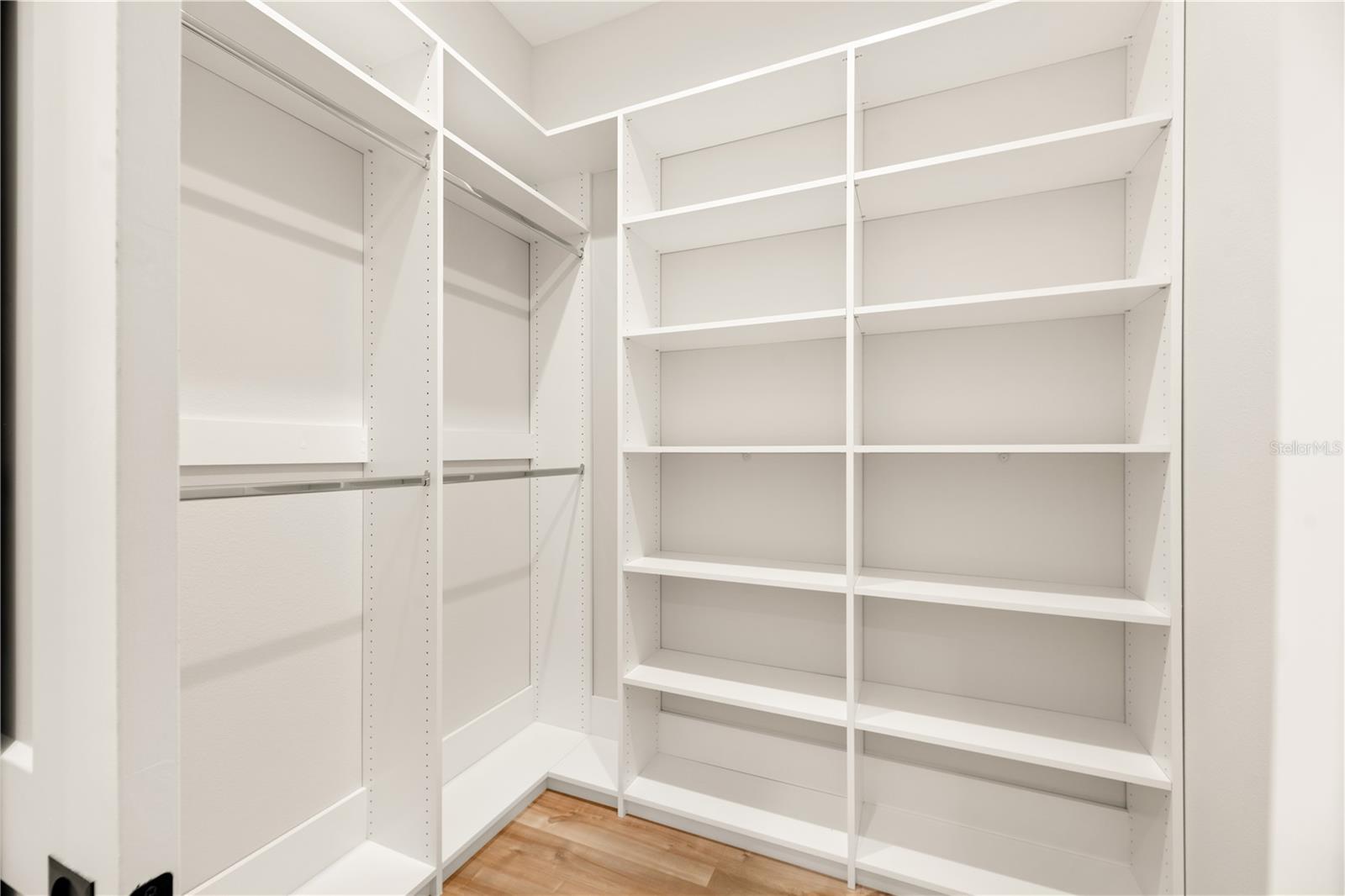 Image 25 of 65 For 2549 Palm Avenue